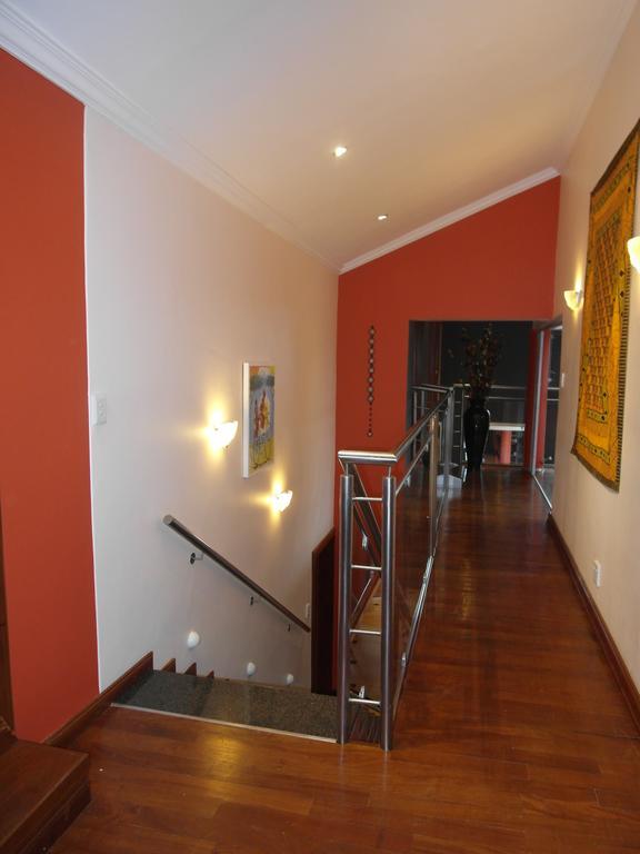 Red Square Home Pretoria-Noord エクステリア 写真