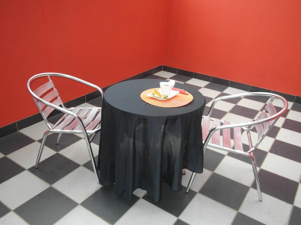 Red Square Home Pretoria-Noord エクステリア 写真