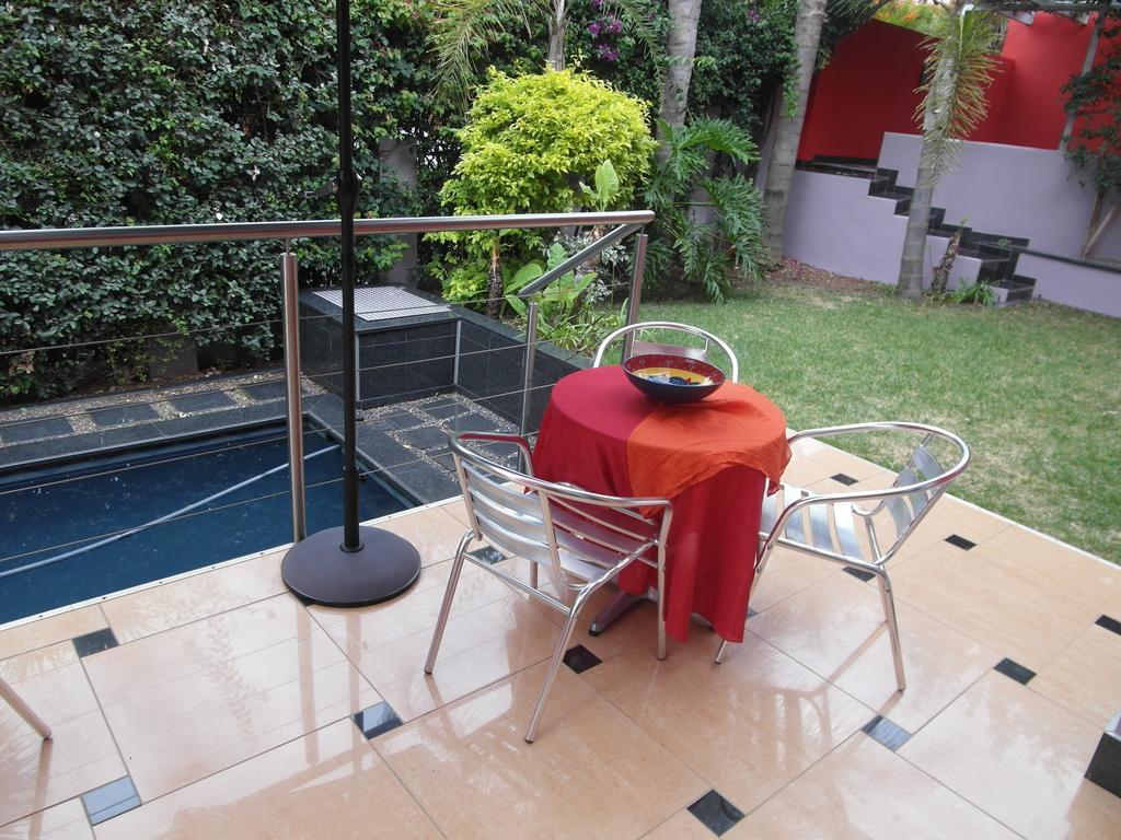 Red Square Home Pretoria-Noord エクステリア 写真
