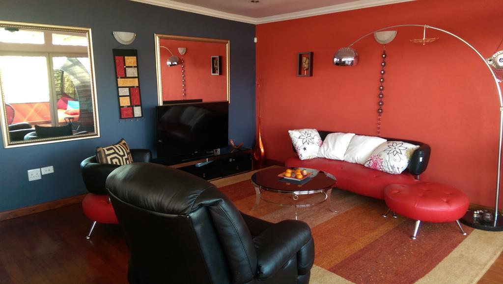Red Square Home Pretoria-Noord エクステリア 写真