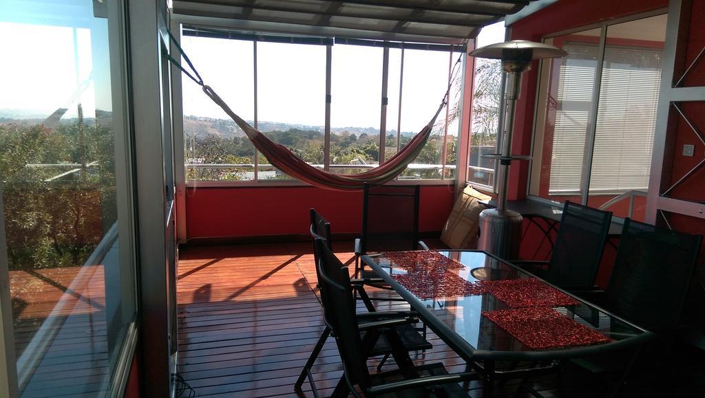 Red Square Home Pretoria-Noord エクステリア 写真