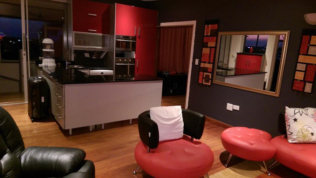 Red Square Home Pretoria-Noord エクステリア 写真