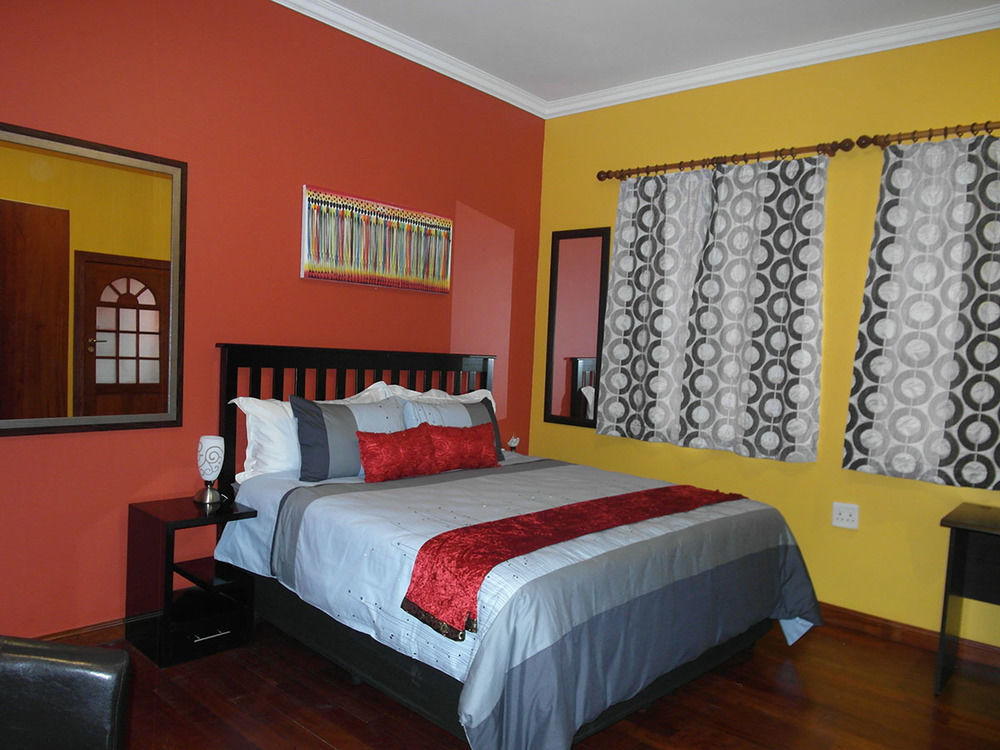 Red Square Home Pretoria-Noord エクステリア 写真