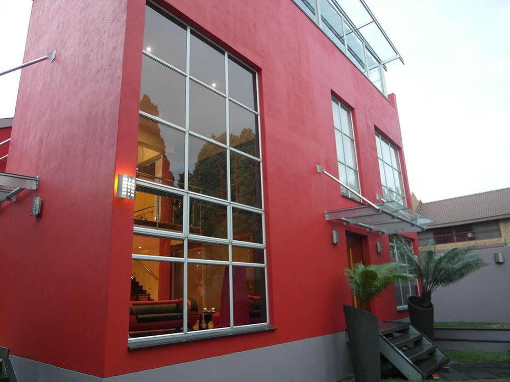 Red Square Home Pretoria-Noord エクステリア 写真